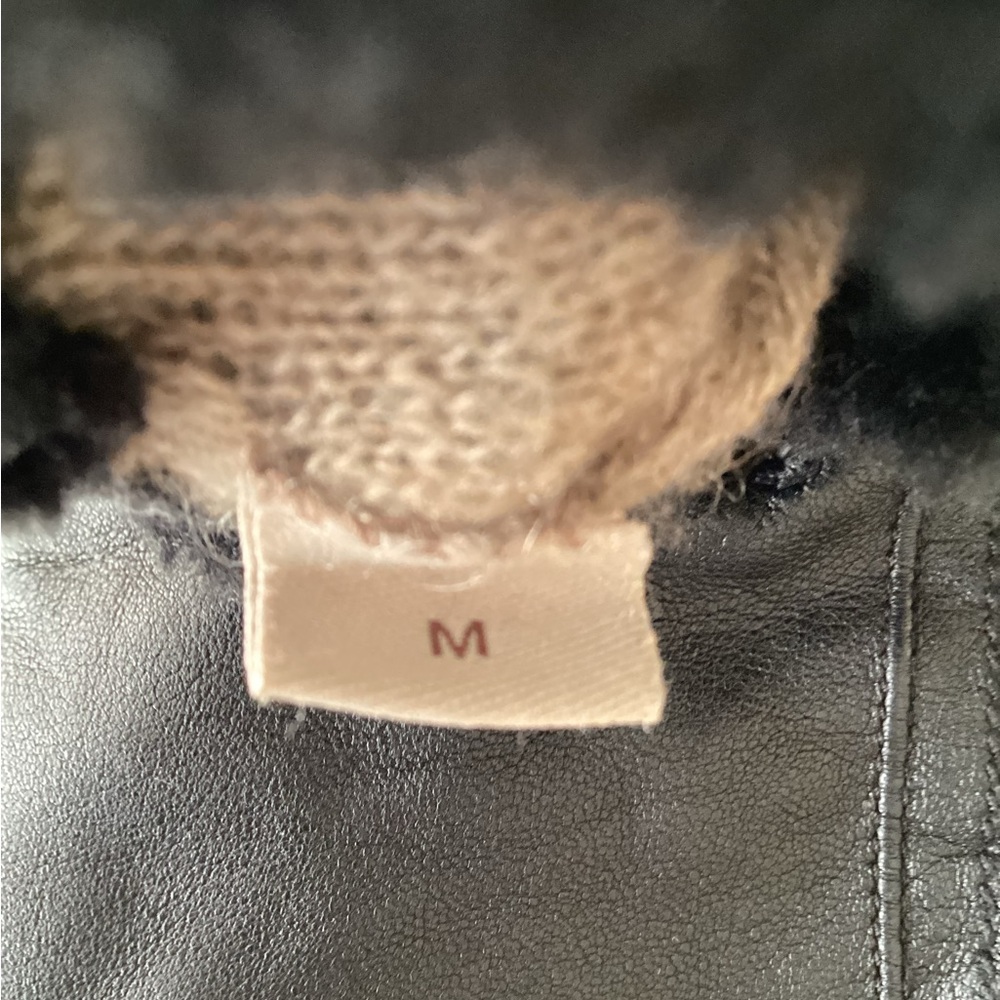 UGG Shorty Shearling-Cuff Leather Tech Gloves - image 10